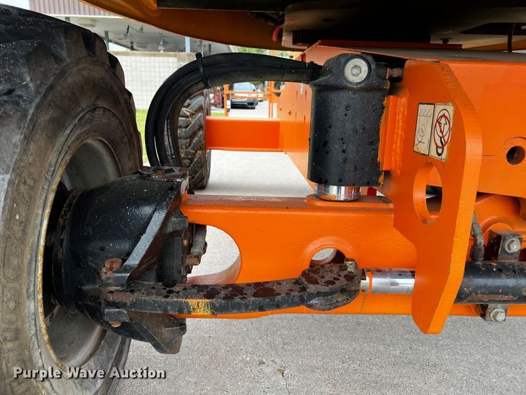 image for item DQ2015 JLG 400S  boom lift