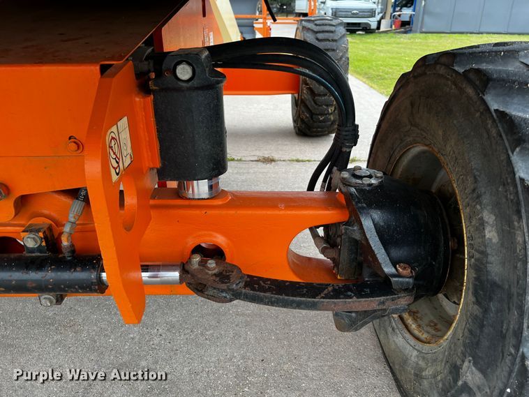 image for item DQ2015 JLG 400S  boom lift