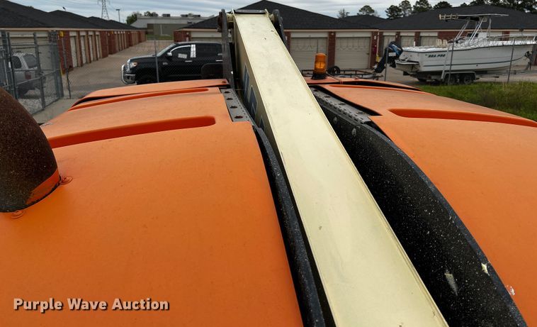 image for item DQ2015 JLG 400S  boom lift