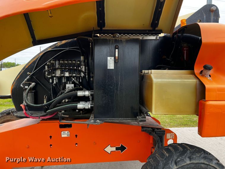 image for item DQ2015 JLG 400S  boom lift