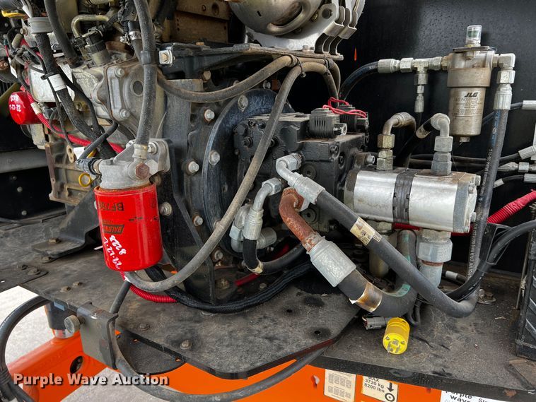 image for item DQ2015 JLG 400S  boom lift