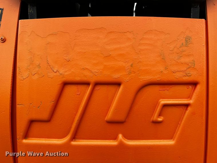 image for item DQ2015 JLG 400S  boom lift