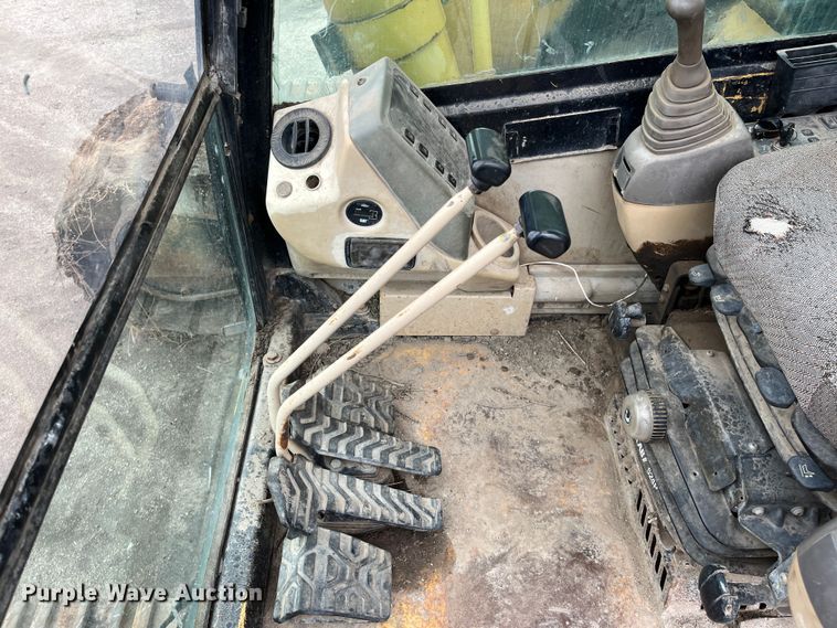 image for item DQ4108 1998 Caterpillar 330B L  excavator