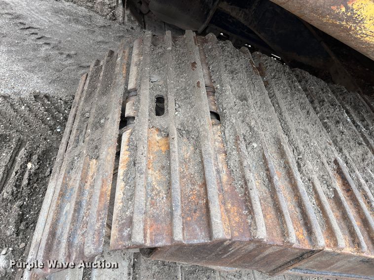 image for item DQ4108 1998 Caterpillar 330B L  excavator