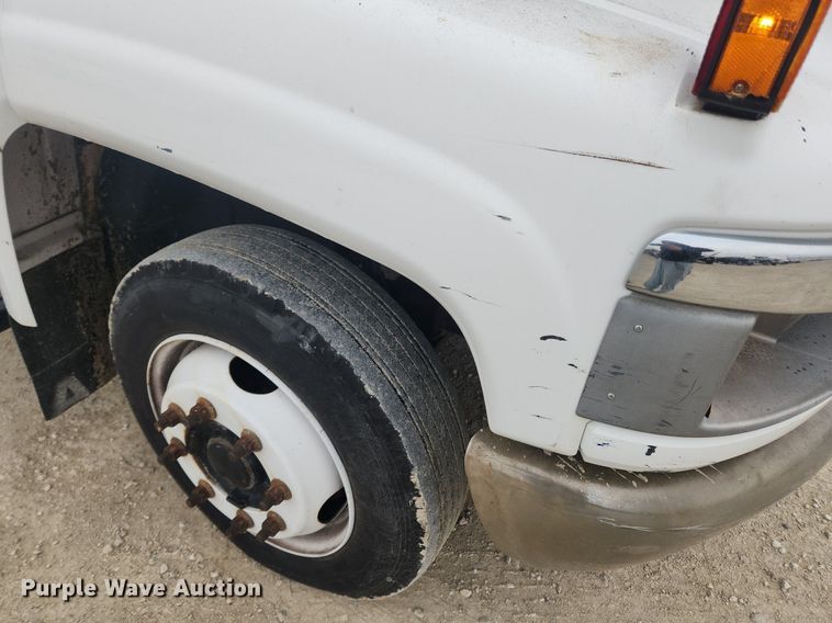 image for item DQ5374 2003 Chevrolet C4500  dump flatbed truck