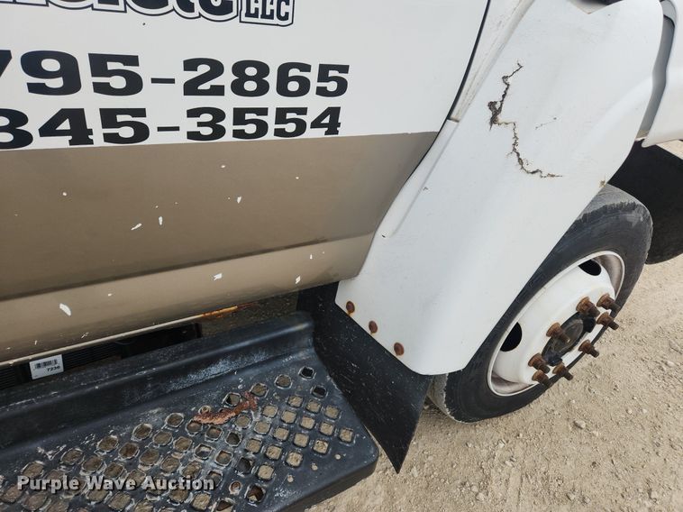 image for item DQ5374 2003 Chevrolet C4500  dump flatbed truck