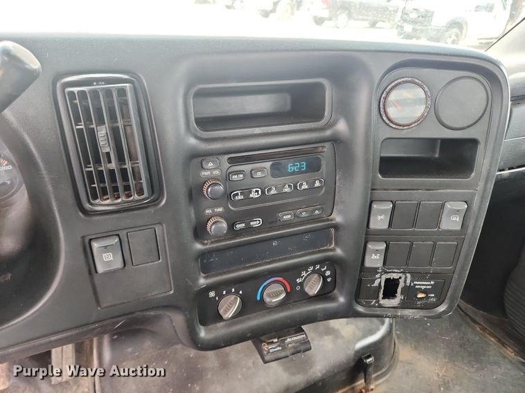 image for item DQ5374 2003 Chevrolet C4500  dump flatbed truck