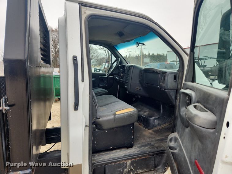 image for item DQ5374 2003 Chevrolet C4500  dump flatbed truck
