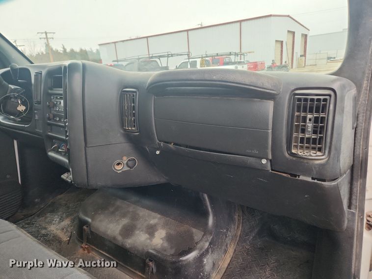 image for item DQ5374 2003 Chevrolet C4500  dump flatbed truck