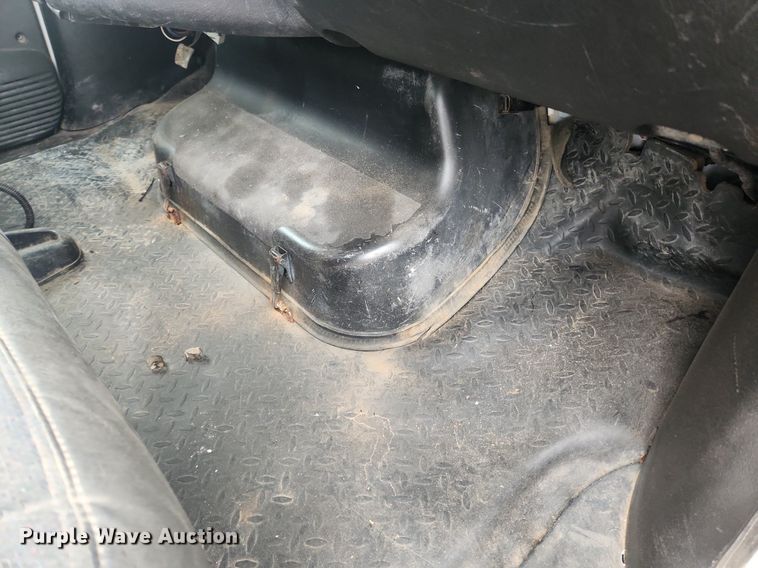 image for item DQ5374 2003 Chevrolet C4500  dump flatbed truck