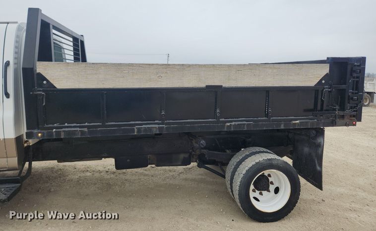 image for item DQ5374 2003 Chevrolet C4500  dump flatbed truck
