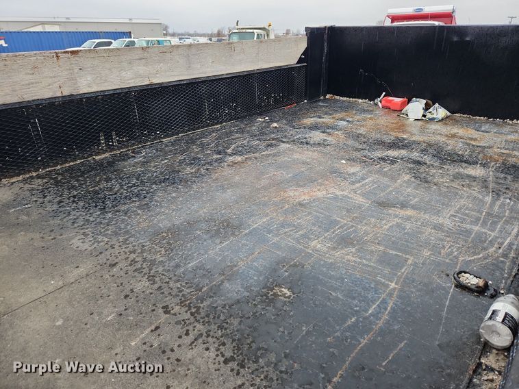 image for item DQ5374 2003 Chevrolet C4500  dump flatbed truck