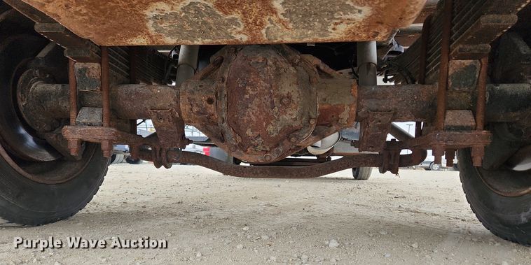 image for item DQ5374 2003 Chevrolet C4500  dump flatbed truck