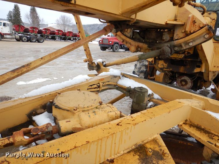 image for item DR4520 1969 Caterpillar 14E  rigid frame motor grader