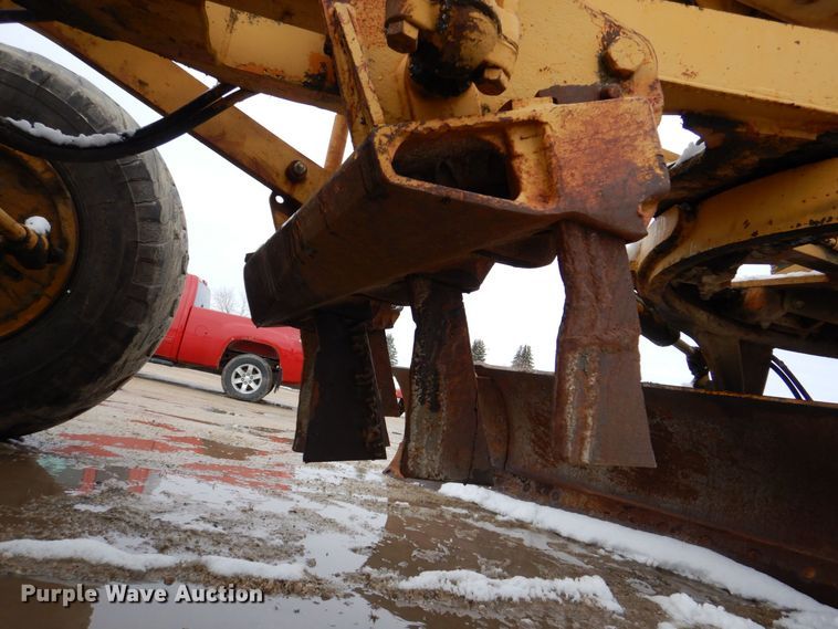 image for item DR4520 1969 Caterpillar 14E  rigid frame motor grader