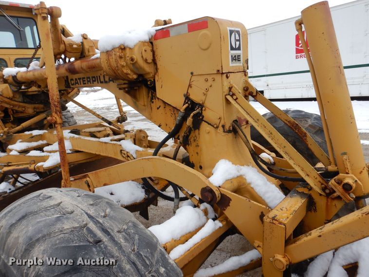 image for item DR4520 1969 Caterpillar 14E  rigid frame motor grader