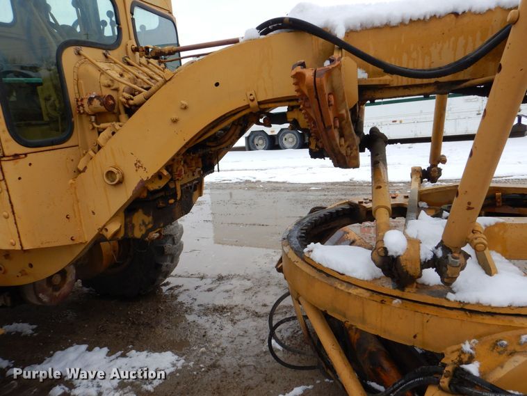 image for item DR4520 1969 Caterpillar 14E  rigid frame motor grader