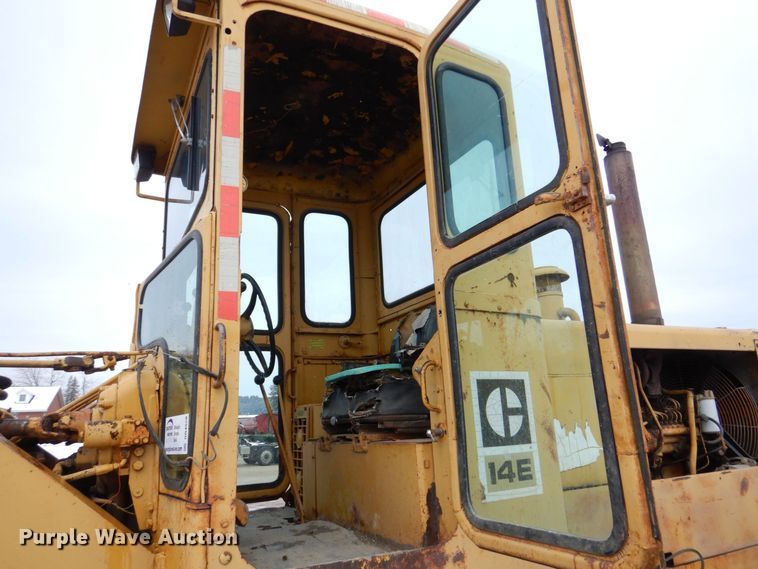 image for item DR4520 1969 Caterpillar 14E  rigid frame motor grader