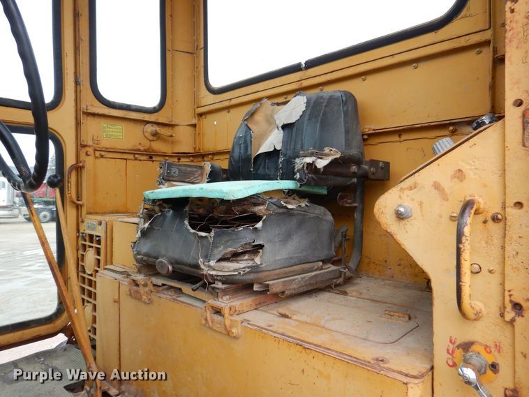 image for item DR4520 1969 Caterpillar 14E  rigid frame motor grader