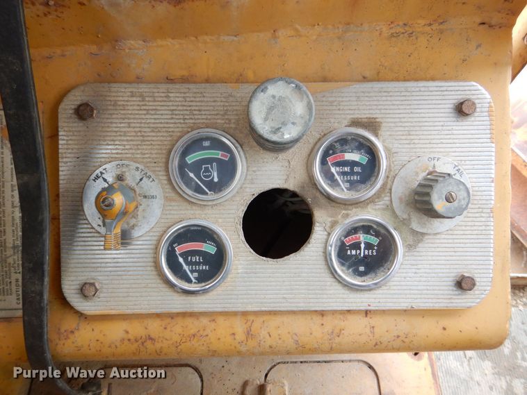 image for item DR4520 1969 Caterpillar 14E  rigid frame motor grader