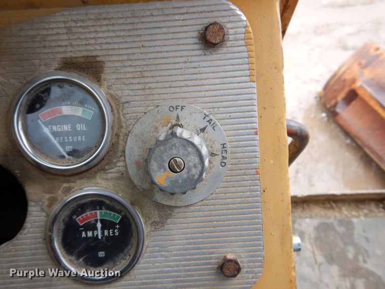 image for item DR4520 1969 Caterpillar 14E  rigid frame motor grader