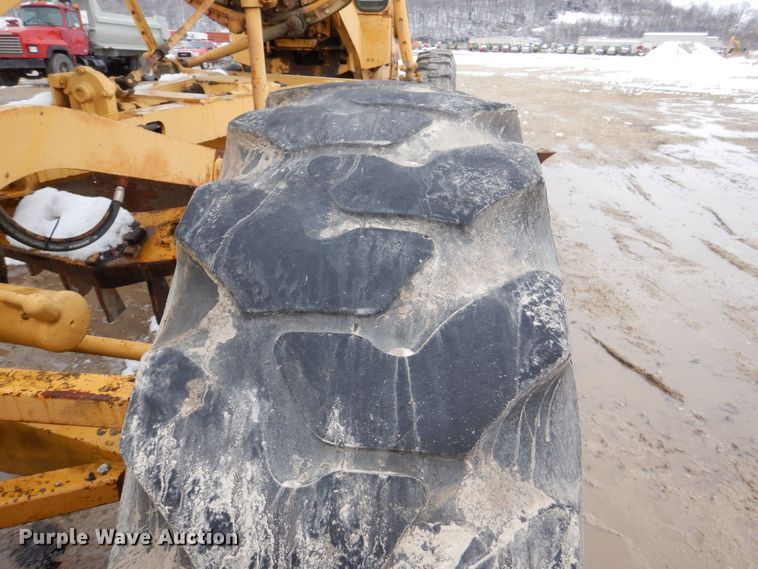 image for item DR4520 1969 Caterpillar 14E  rigid frame motor grader