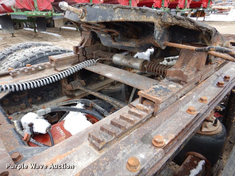 image for item DR4523 1996 International 9400  semi truck