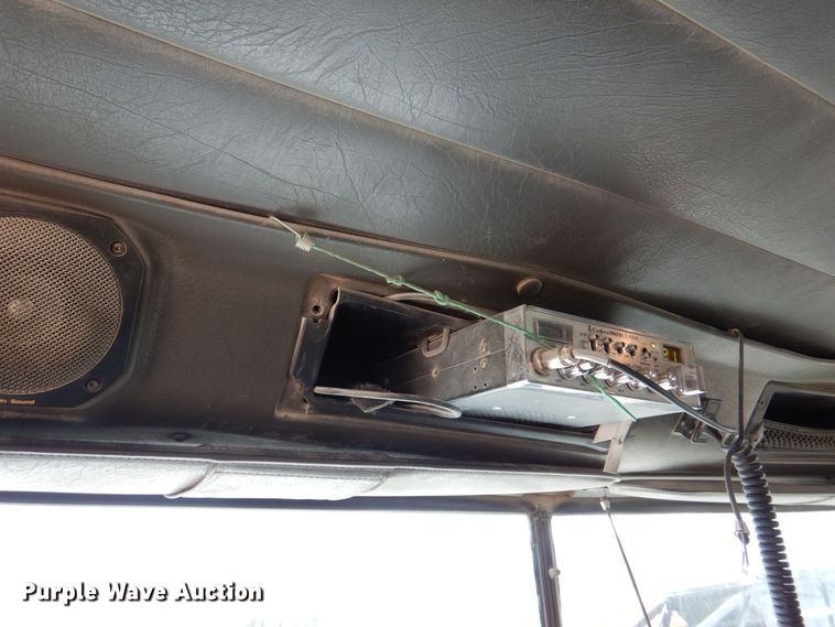 image for item DR4523 1996 International 9400  semi truck