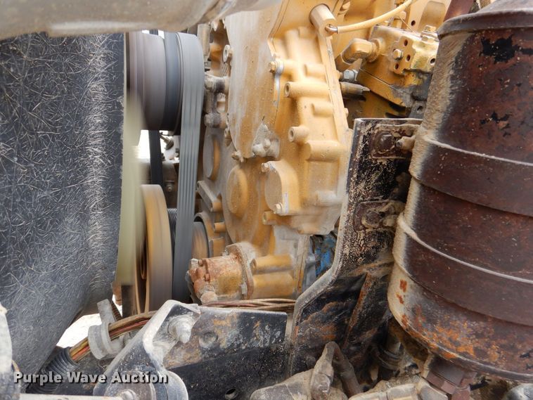 image for item DR4523 1996 International 9400  semi truck