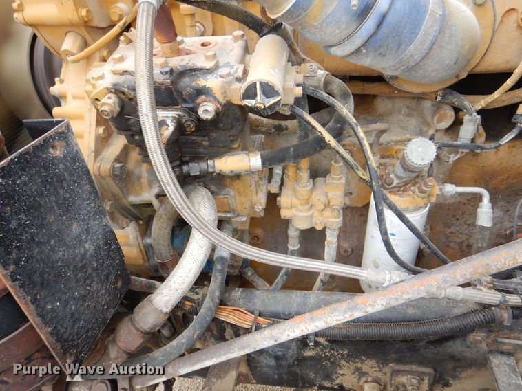 image for item DR4523 1996 International 9400  semi truck