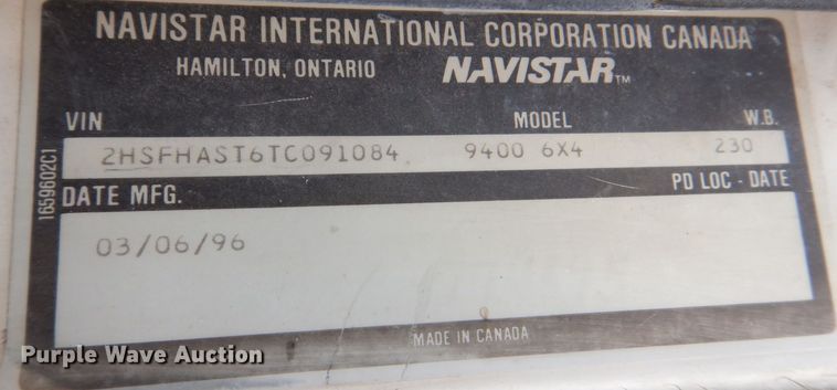 image for item DR4523 1996 International 9400  semi truck