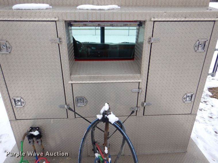 image for item DR4527 2010 Western Star 4900  semi truck