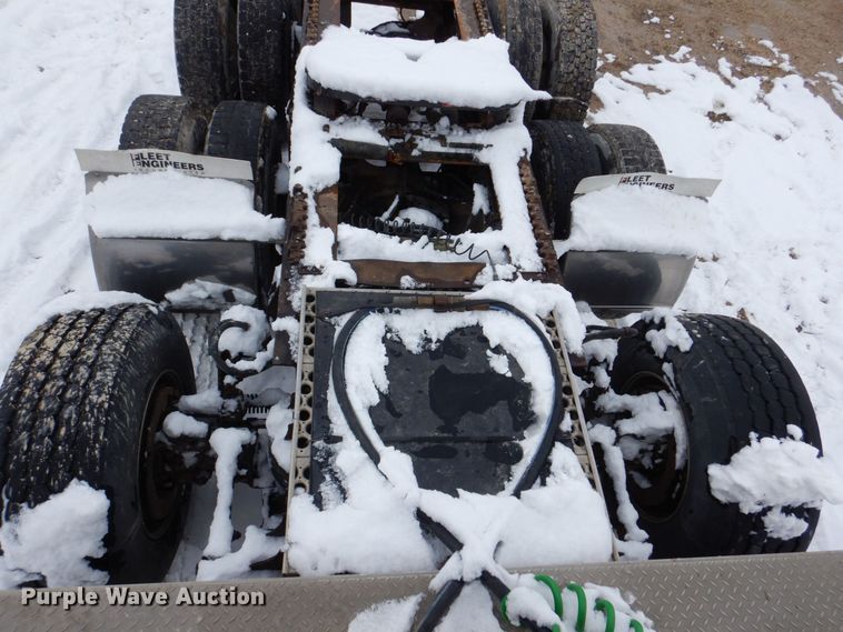 image for item DR4527 2010 Western Star 4900  semi truck