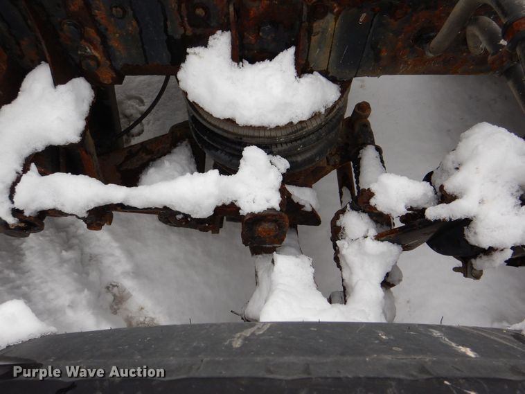 image for item DR4527 2010 Western Star 4900  semi truck