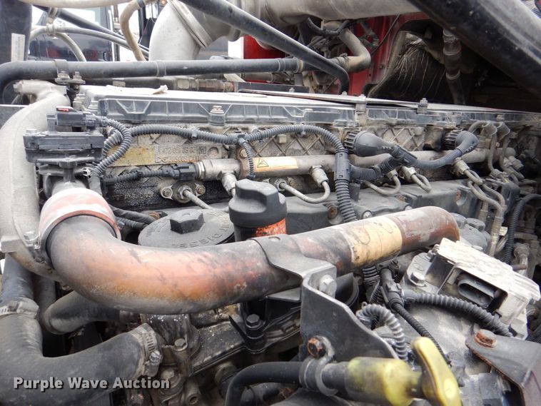 image for item DR4527 2010 Western Star 4900  semi truck