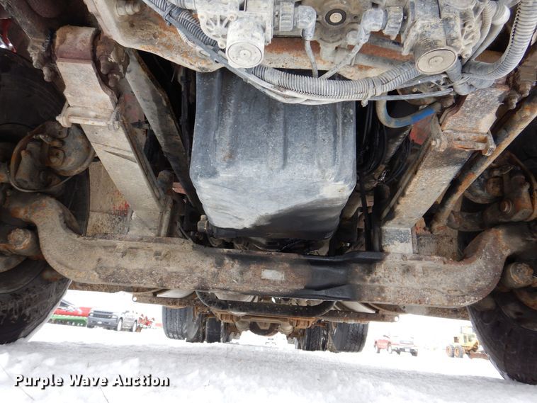 image for item DR4527 2010 Western Star 4900  semi truck