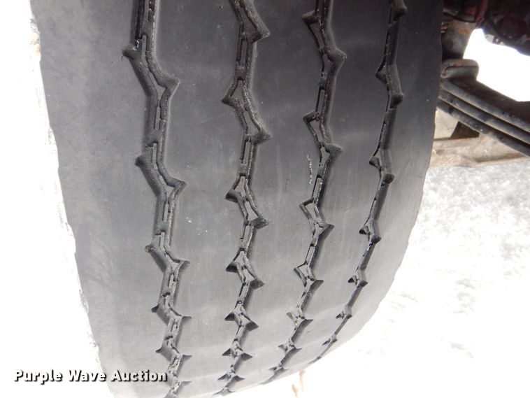 image for item DR4527 2010 Western Star 4900  semi truck