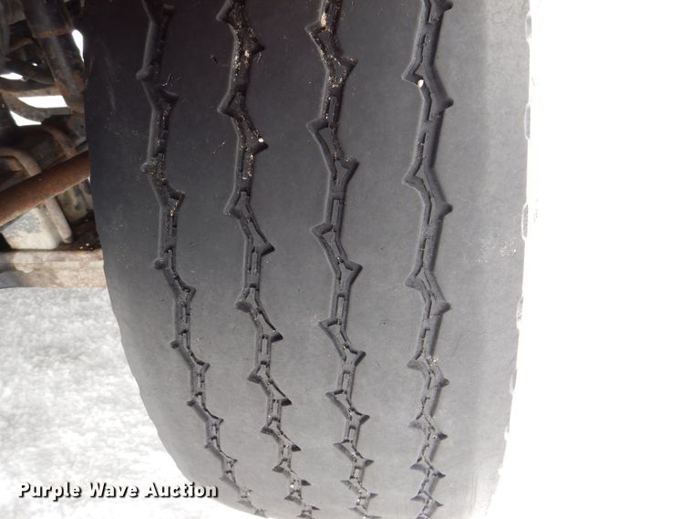 image for item DR4527 2010 Western Star 4900  semi truck