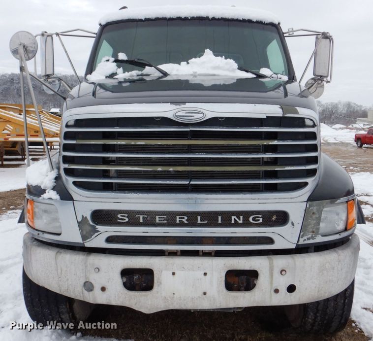 image for item DR4528 2009 Sterling L9500  dump truck