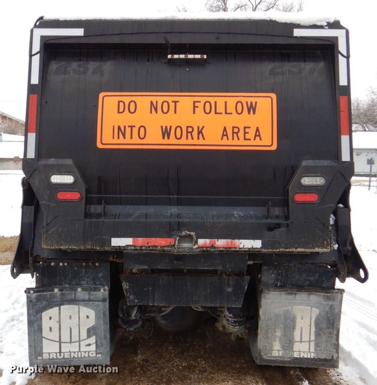 image for item DR4528 2009 Sterling L9500  dump truck