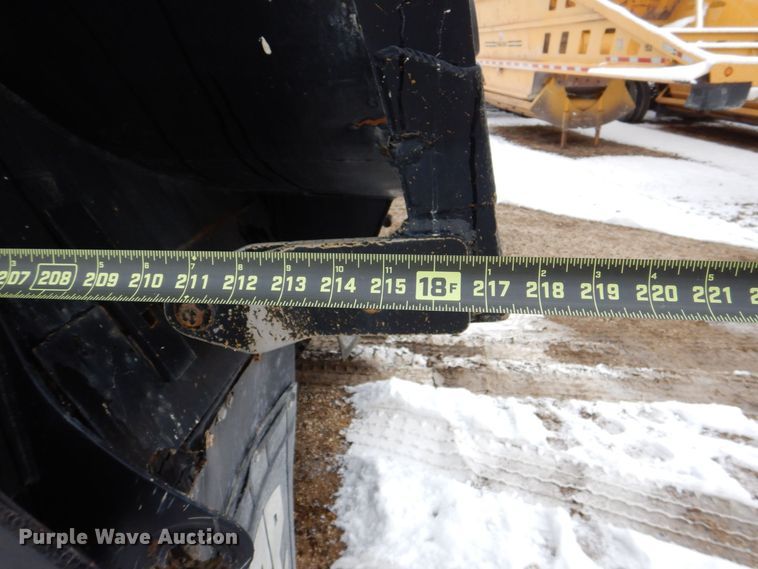 image for item DR4528 2009 Sterling L9500  dump truck