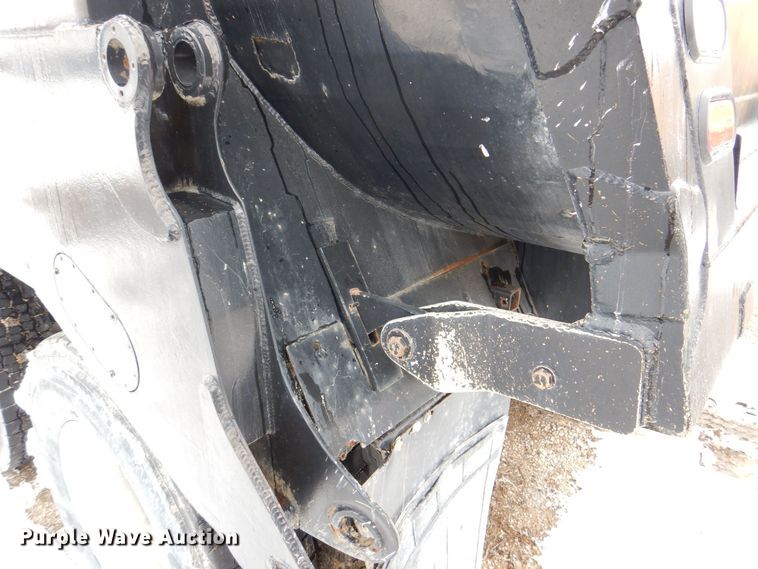 image for item DR4528 2009 Sterling L9500  dump truck