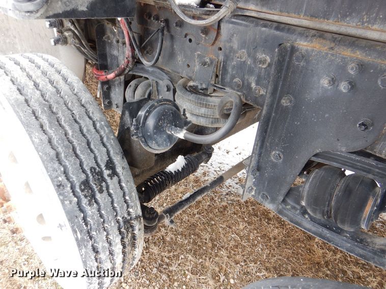 image for item DR4528 2009 Sterling L9500  dump truck