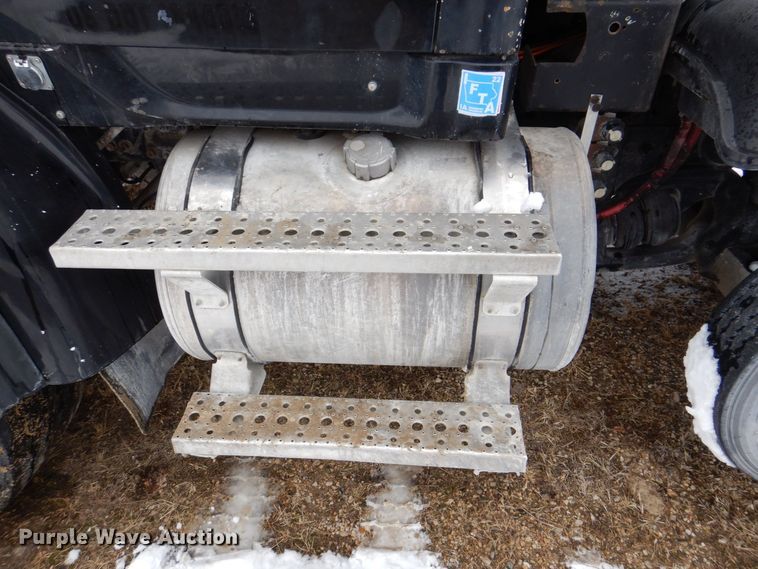 image for item DR4528 2009 Sterling L9500  dump truck