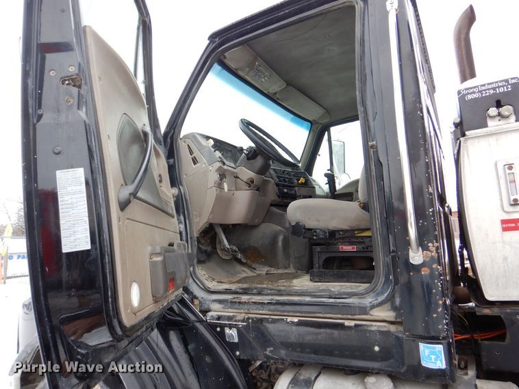image for item DR4528 2009 Sterling L9500  dump truck