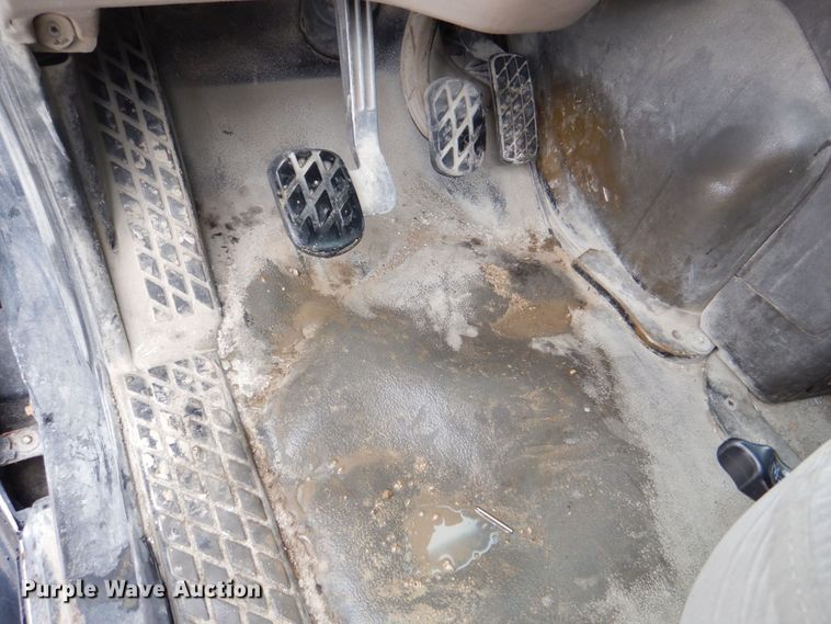 image for item DR4528 2009 Sterling L9500  dump truck