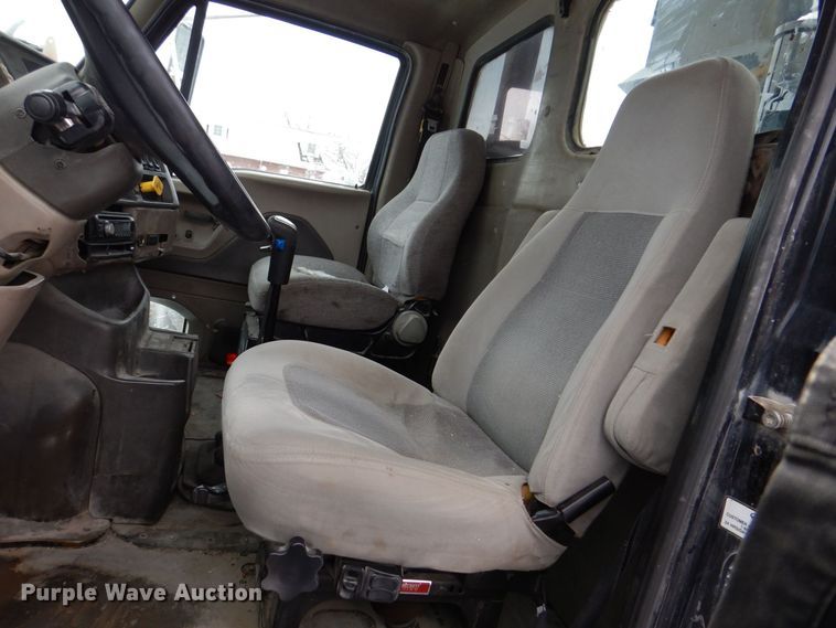 image for item DR4528 2009 Sterling L9500  dump truck