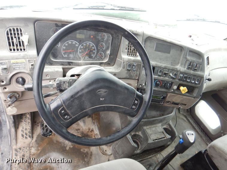 image for item DR4528 2009 Sterling L9500  dump truck