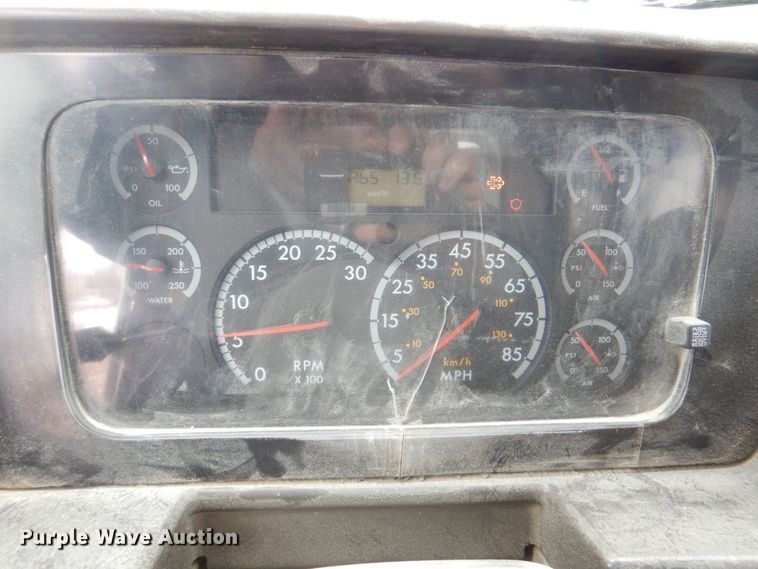 image for item DR4528 2009 Sterling L9500  dump truck