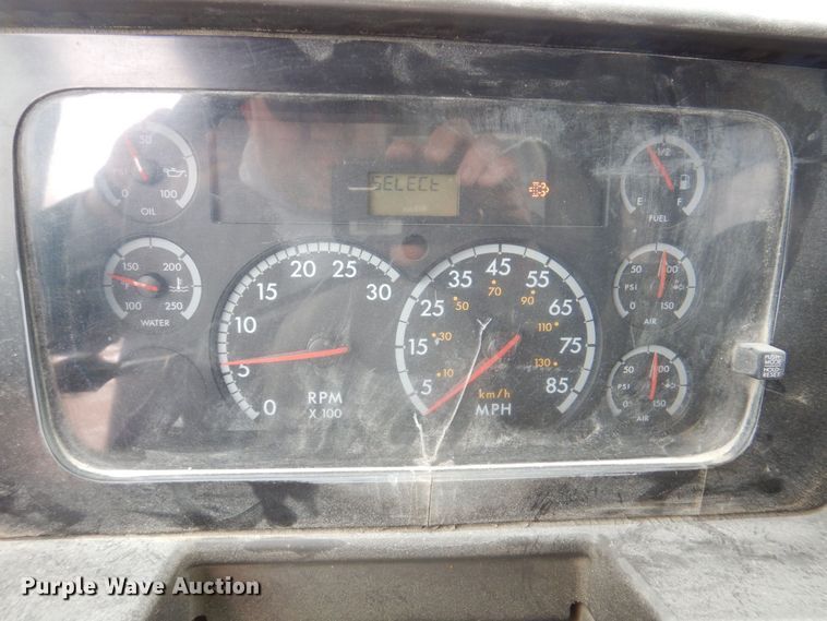 image for item DR4528 2009 Sterling L9500  dump truck